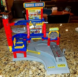🌺FINAL CLEARANCE SALE🌺 Hot Wheels City Service Center